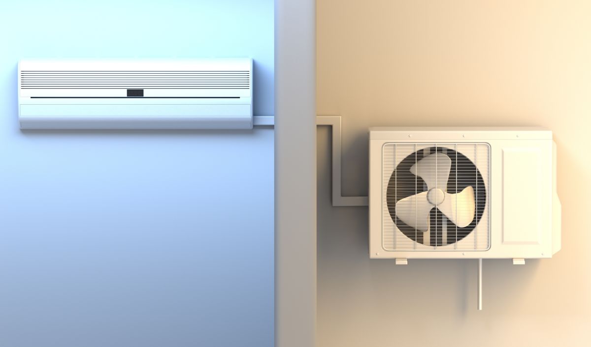 Single-split sistem klima uređaj se sastoji od jedne spoljne i jedne
