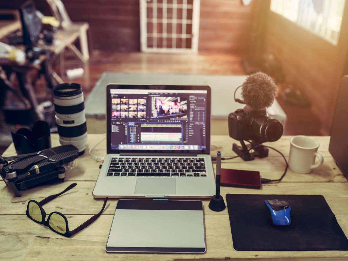 Laptop za obradu video-materijala, fotografija i zvuka - Apple MacBook Pro