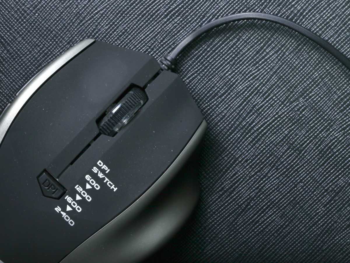 DPI taster na mišu, koji služi za promenu DPI vrednosti